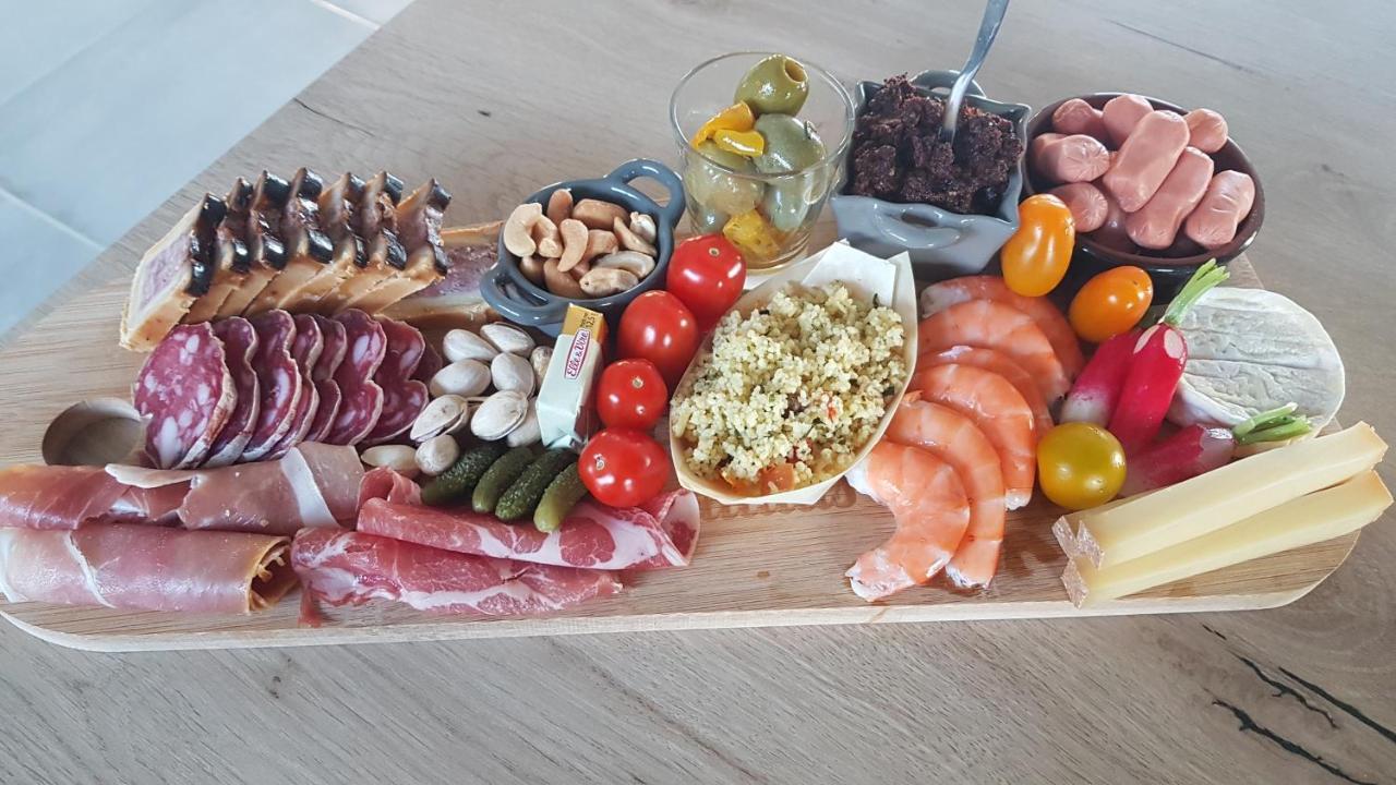 gite A L' ÉVIDENCE Mornas Exterior foto